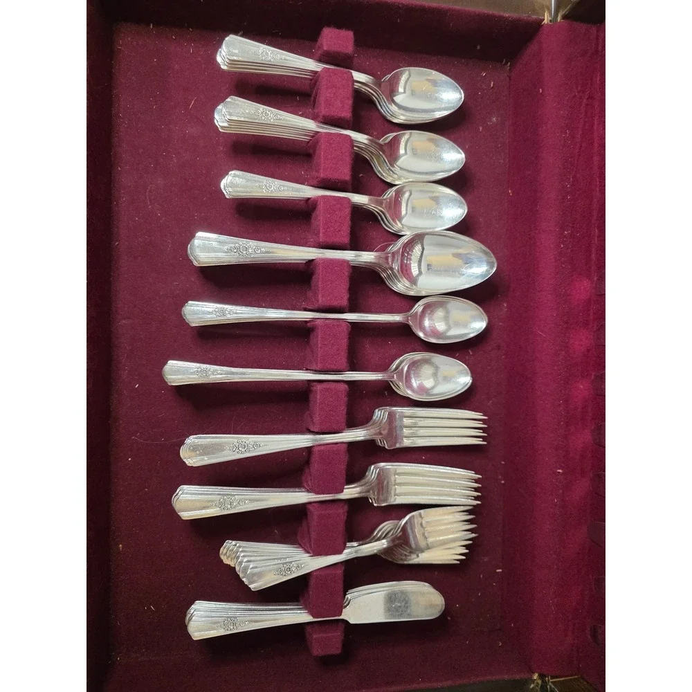 Wm Rogers & Son this vintage